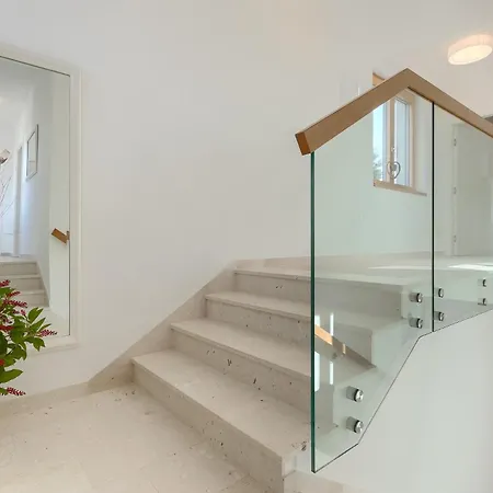 Sail Near Medulin For 10 Persons With 50 M2 Heated Pool, Sea View & Beachfront Pjescana Uvala