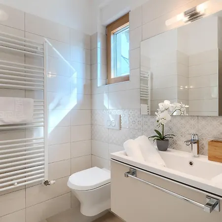 Sail Near Medulin For 10 Persons With 50 M2 Heated Pool, Sea View & Beachfront * פיישצ'נה אובלה